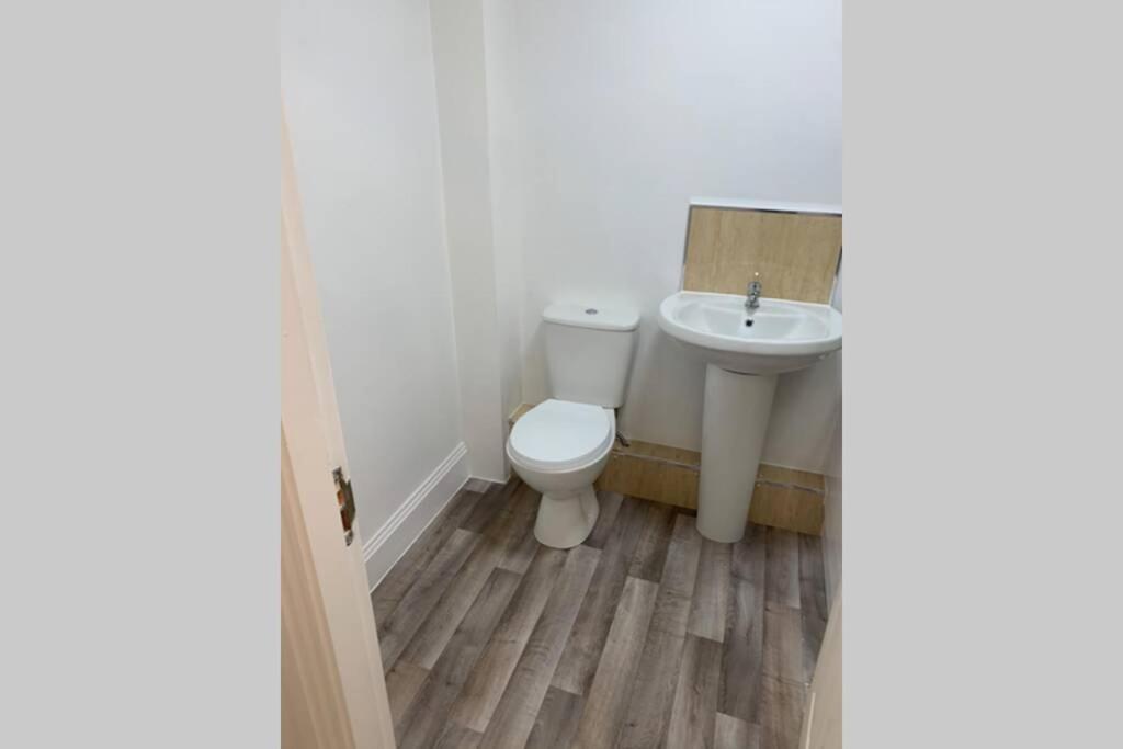 York City Centre, Recently Renovated 2 Bedroom Flat Luaran gambar