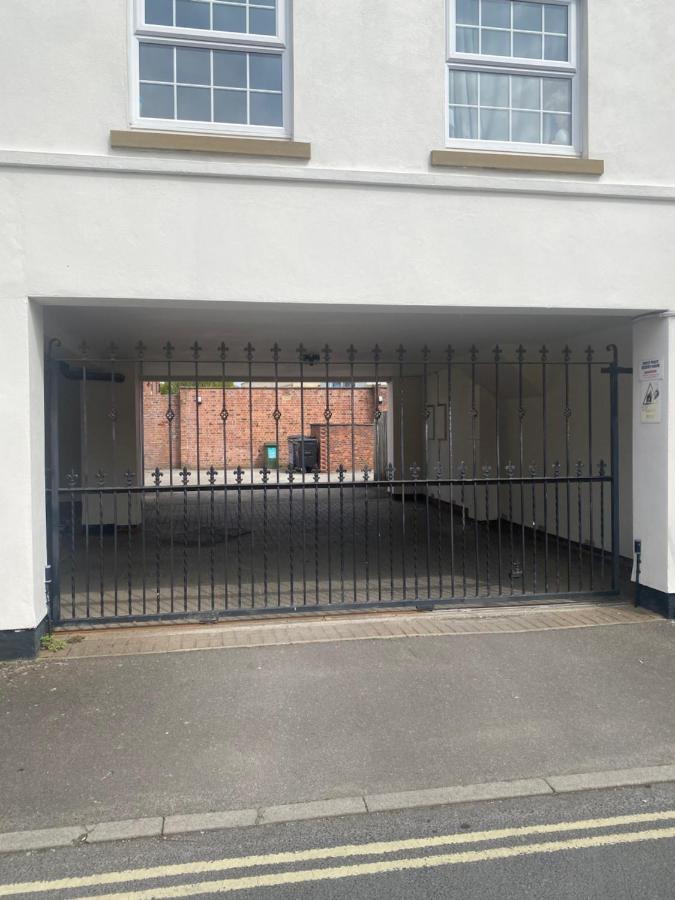 York City Centre, Recently Renovated 2 Bedroom Flat Luaran gambar